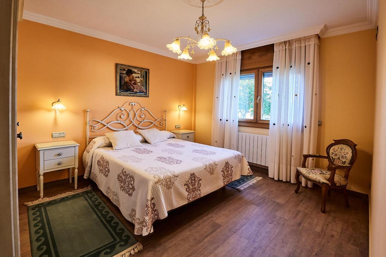 Alojamiento Extrahotelero Casa Ernestina Castillo  Exteriör bild