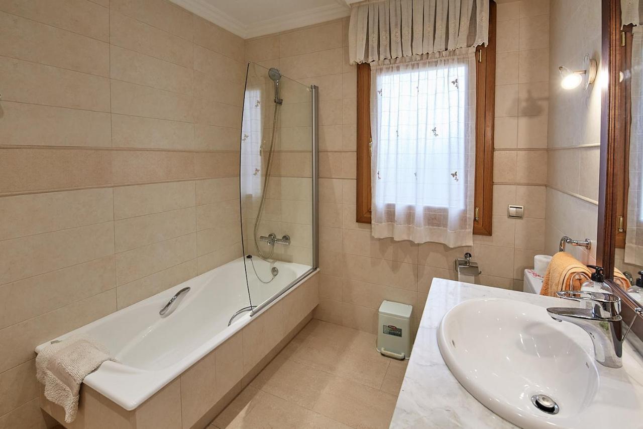 Alojamiento Extrahotelero Casa Ernestina Castillo  Exteriör bild