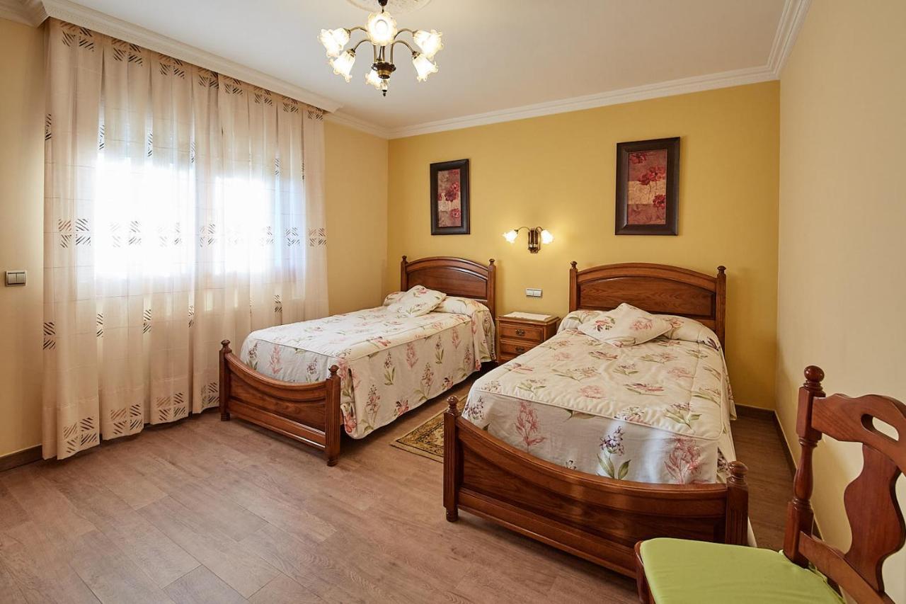 Alojamiento Extrahotelero Casa Ernestina Castillo  Exteriör bild
